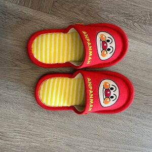 Anpanman slippers fits like 6-8 kids